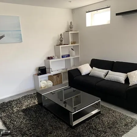5 Personnes Avec Acces Piscine Et Jacuzzi Villers-la-Ville