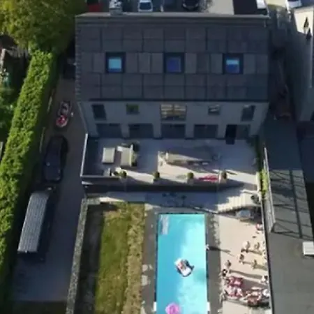 5 Personnes Avec Acces Piscine Et Jacuzzi Villers-la-Ville