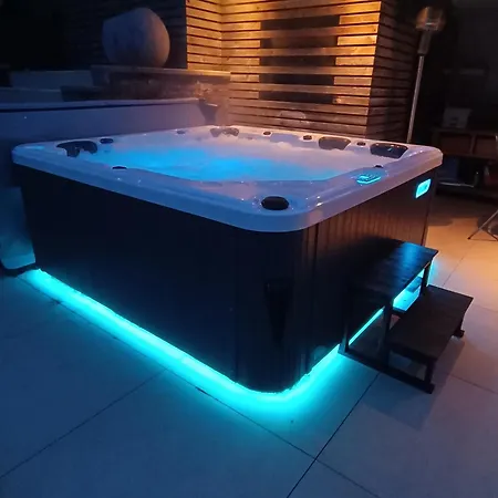 5 Personne Avec Acces Piscine Jacuzzi Disponibilite Saisonniere New Management ! 아파트 *