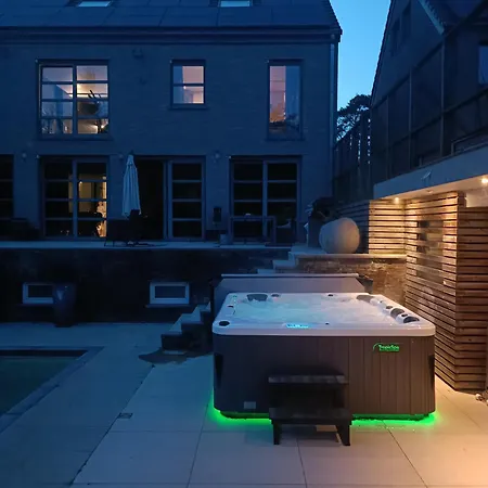 5 Personnes Avec Acces Piscine Et Jacuzzi