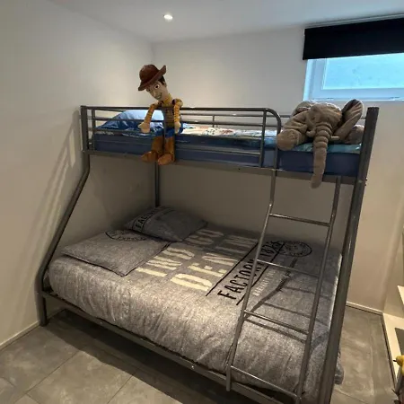 5 Personne Avec Accès Piscine Jacuzzi Disponibilité Saisonnière New Management ! Apartamento Villers-la-Ville