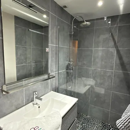 Apartamento 5 Personne Avec Accès Piscine Jacuzzi Disponibilité Saisonnière New Management ! *