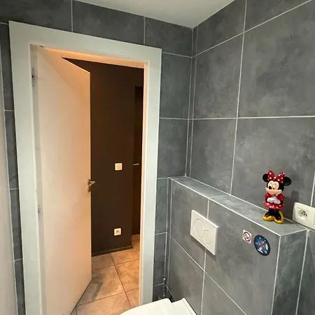 5 Personne Avec Acces Piscine Jacuzzi Disponibilite Saisonniere New Management ! Lejlighed Villers-la-Ville