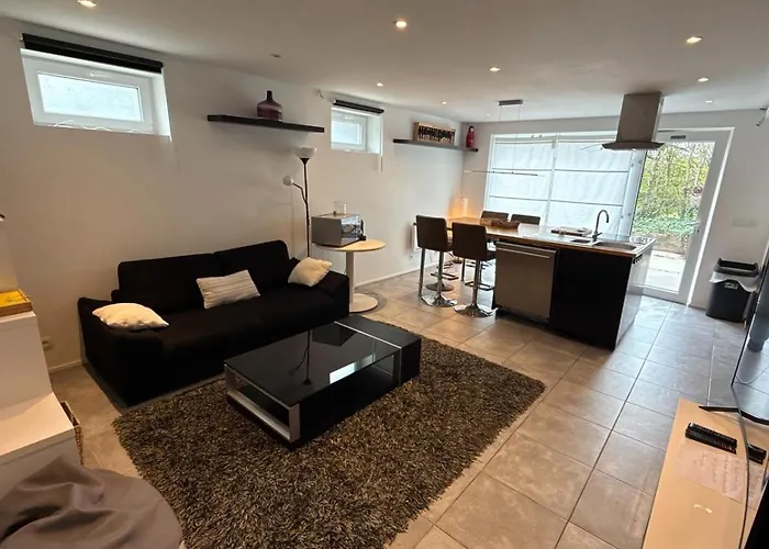 5 Personne Avec Accès Piscine Jacuzzi Disponibilité Saisonnière New Management ! Appartement